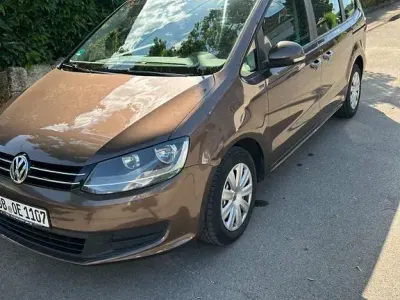 Gebraucht VW Sharan Trendline 150 PS (110 kW) 2011 Braun Van / Kleinbus