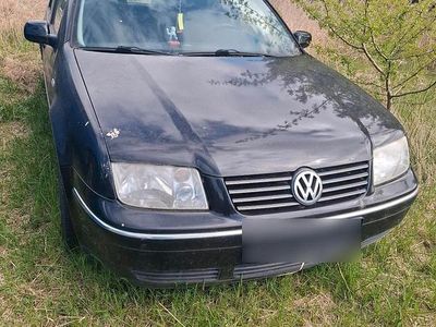 Second-hand VW Bora 131 CP (96 kW) 2004 Negru Break