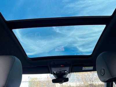 Second-hand VW T-Roc Sport 150 CP (110 kW) 2019 Negru SUV