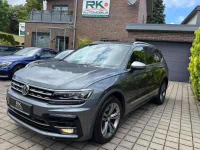 Gebraucht VW Tiguan Allspace Highline 179 PS (131 kW) 2018 Platinum grey metallic SUV