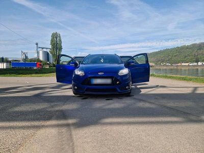 Usata Ford Focus ST 250 CV (183 kW) 2015 Blu Station wagon