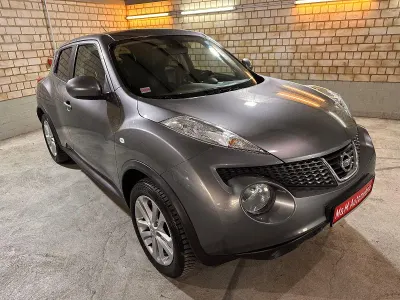 Gebraucht Nissan Juke Tekna 190 PS (139 kW) 2011 Grau SUV