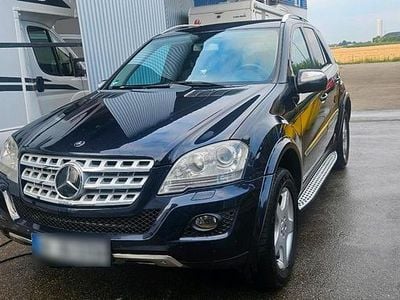 Usata Mercedes ML320 224 CV (164 kW) 2008 Blu SUV