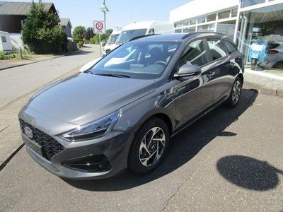 Grau Gebraucht 2025 Hyundai i30 Advantage Kombi | 22.980 € (Fairer Preis)