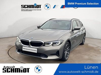 Oxidgrau Gebraucht 2022 BMW 330 Advantage Kombi | 35.090 € (Fairer Preis)