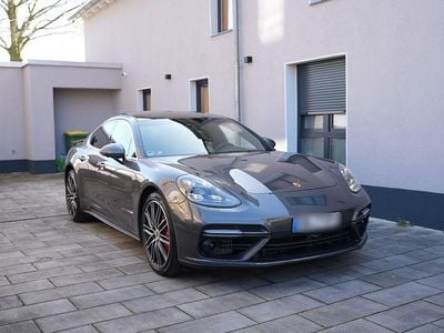 Second-hand Porsche Panamera Turbo 549 CP (403 kW) 2018 Gri Berlinǎ