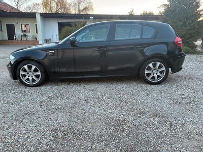 Gebraucht BMW 118 143 PS (105 kW) 2008 Schwarz Kleinwagen