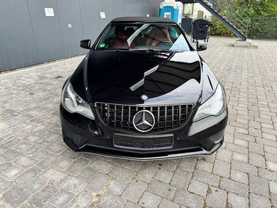 Schwarz Gebraucht 2014 Mercedes E400 Cabrio | 16.700 €