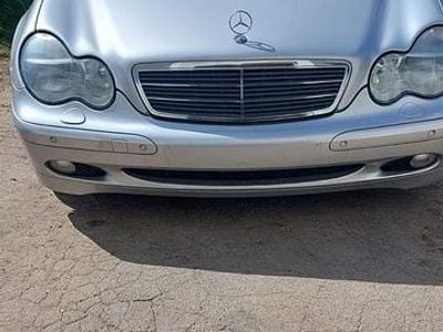 Gebraucht Mercedes C180 129 PS (94 kW) 2002 Grau Kombi