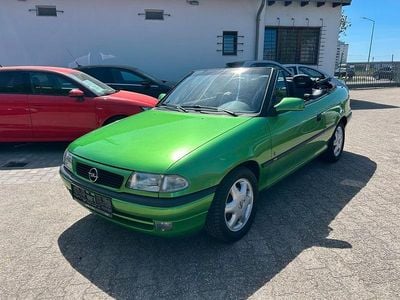 Begagnad Opel Astra Cabriolet 116 HK (85 kW) 1997 Grön Cab