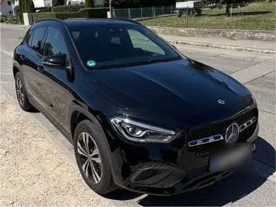 Gebraucht Mercedes GLA250 224 PS (164 kW) 2020 Schwarz SUV