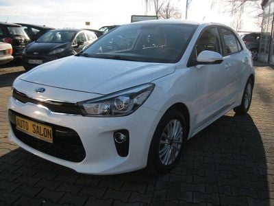 Weiß Gebraucht 2018 Kia Rio DREAM-TEAM Edition Limousine | 9.190 € (Fairer Preis)