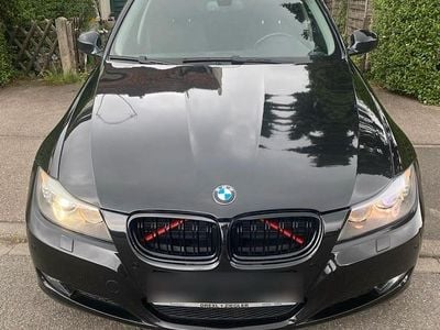 Gebraucht BMW 320 170 PS (125 kW) 2009 Schwarz Limousine