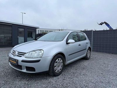 Reflexsilber Gebraucht 2004 VW Golf IV Trendline Kleinwagen | 4.999 € (Teuer)