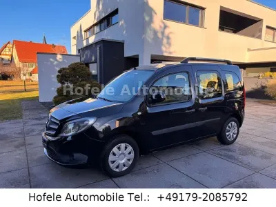 Używany Mercedes Citan 109 135 KM (99 kW) 2014 Czarny Kombi