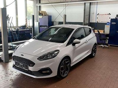 Gebraucht Ford Fiesta ST 200 PS (147 kW) 2019 Weiß Limousine