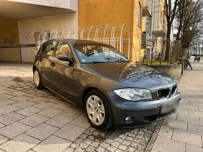Usata BMW 116 122 CV (89 kW) 2006 Grigio Utilitaria