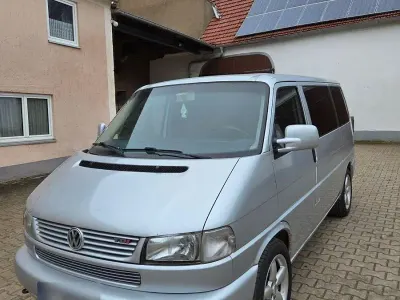 Gebraucht VW Caravelle 151 PS (111 kW) 2001 Silber Van / Kleinbus
