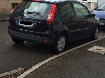 Gebraucht Ford Fiesta 69 PS (50 kW) 2006 Blau Kleinwagen