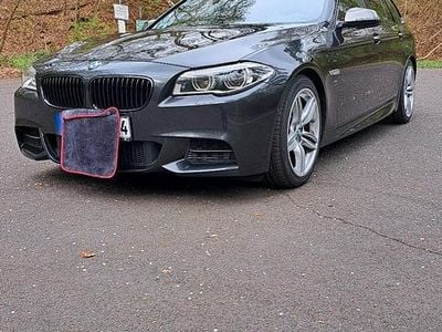 Gebraucht BMW M550 381 PS (280 kW) 2014 Grau Limousine
