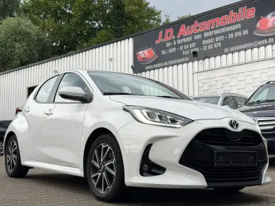 Gebraucht Toyota Yaris Team 116 PS (85 kW) 2023 Weiß Kleinwagen