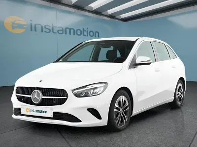 Gebraucht Mercedes B180 136 PS (100 kW) 2025 Weiß Kleinwagen