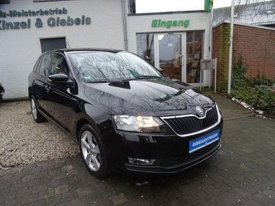 Schwarz Gebraucht 2018 Skoda Rapid Cool Edition Kombi | 11.200 € (Fairer Preis)