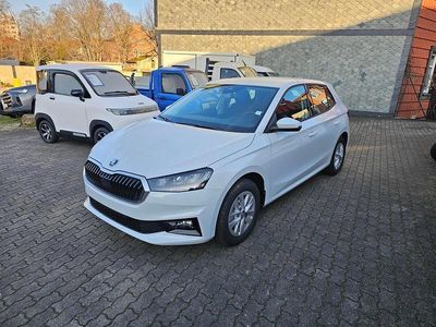 Moonweiß metallic Neu 2025 Skoda Fabia Limousine | 19.945 € (Fairer Preis)