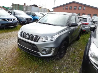 Gebraucht Suzuki Vitara Active 111 PS (81 kW) 2019 Grau SUV