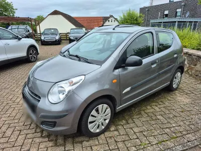 Gebraucht Suzuki Alto Basic 68 PS (50 kW) 2014 Grau Kleinwagen