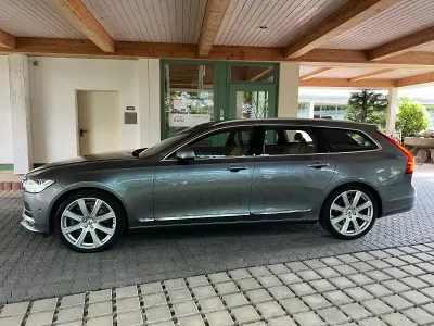 Gebraucht Volvo V90 Inscription 235 PS (172 kW) 2017 Grau Kombi