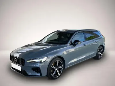 Gebraucht Volvo V60 Plus 455 PS (334 kW) 2023 Manufacturer Kombi