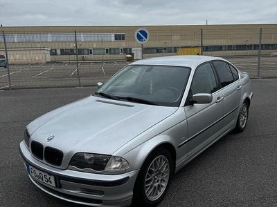 BMW 325