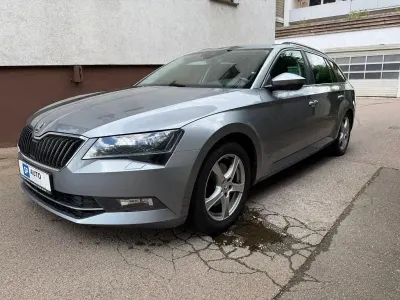 Gebraucht Skoda Superb Style 190 PS (139 kW) 2016 Grau Kombi