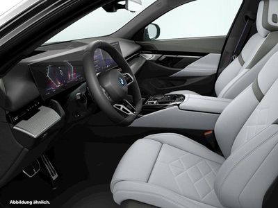 Gebraucht BMW i5 M Sport 289 kW (394 PS) 2025 Schwarz Kombi