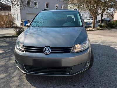Gebraucht VW Touran 105 PS (77 kW) 2011 Grau Van / Kleinbus