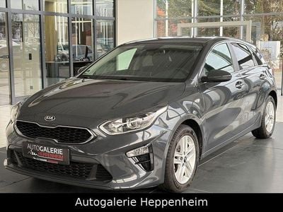 Gebraucht Kia Ceed Vision 140 PS (102 kW) 2019 Grau Kleinwagen