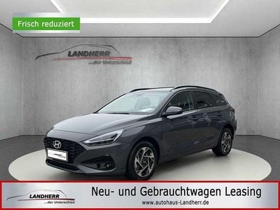 Neu Hyundai i30 140 PS (102 kW) 2025 Rot Limousine