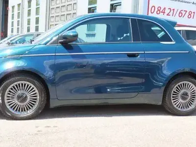 Gebraucht Fiat 500e Icon 86 kW (118 PS) 2023 Blau Limousine