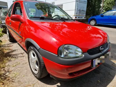 Gebraucht Opel Corsa 65 PS (47 kW) 1998 Rot Kleinwagen