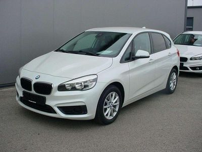 Gebraucht BMW 218 136 PS (100 kW) 2015 Mineralweiss metallic Van / Kleinbus