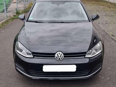 Schwarz Gebraucht 2016 VW Golf VII Allstar Kombi | 6.200 € (Etwas zu teuer)