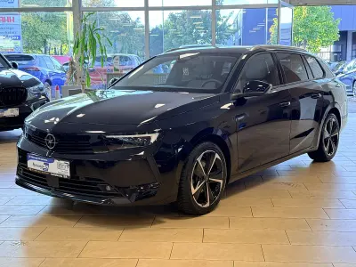 Gebraucht Opel Astra Elegance 131 PS (96 kW) 2024 Schwarz Kombi