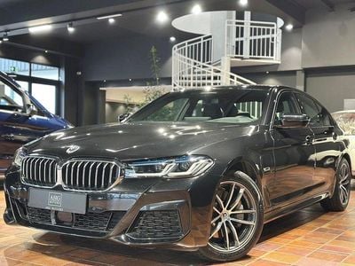 Gebraucht BMW 530 M Sport 184 PS (135 kW) 2023 Black sapphire metallic Limousine