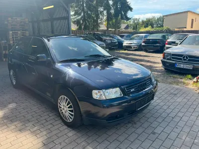 Gebraucht Audi A3 125 PS (91 kW) 1999 Blau Kleinwagen