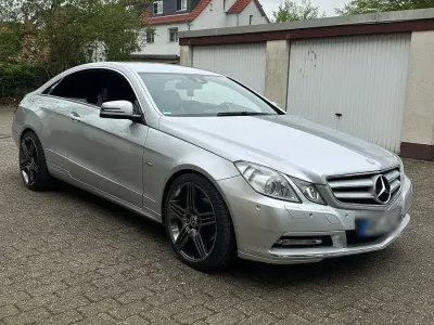Second-hand Mercedes E200 184 CP (135 kW) 2011 Argintiu Coupe