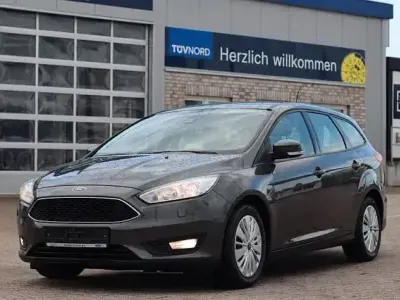 Gebraucht Ford Focus Business Edition 125 PS (91 kW) 2018 Grau Limousine
