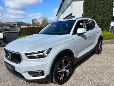 Gebraucht Volvo XC40 Momentum 163 PS (119 kW) 2020 Glacier silver / metallic SUV
