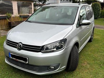 Gebraucht VW Touran Trendline 105 PS (77 kW) 2014 Silber Van / Kleinbus
