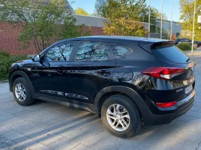 Gebraucht Hyundai Tucson 116 PS (85 kW) 2017 Schwarz SUV